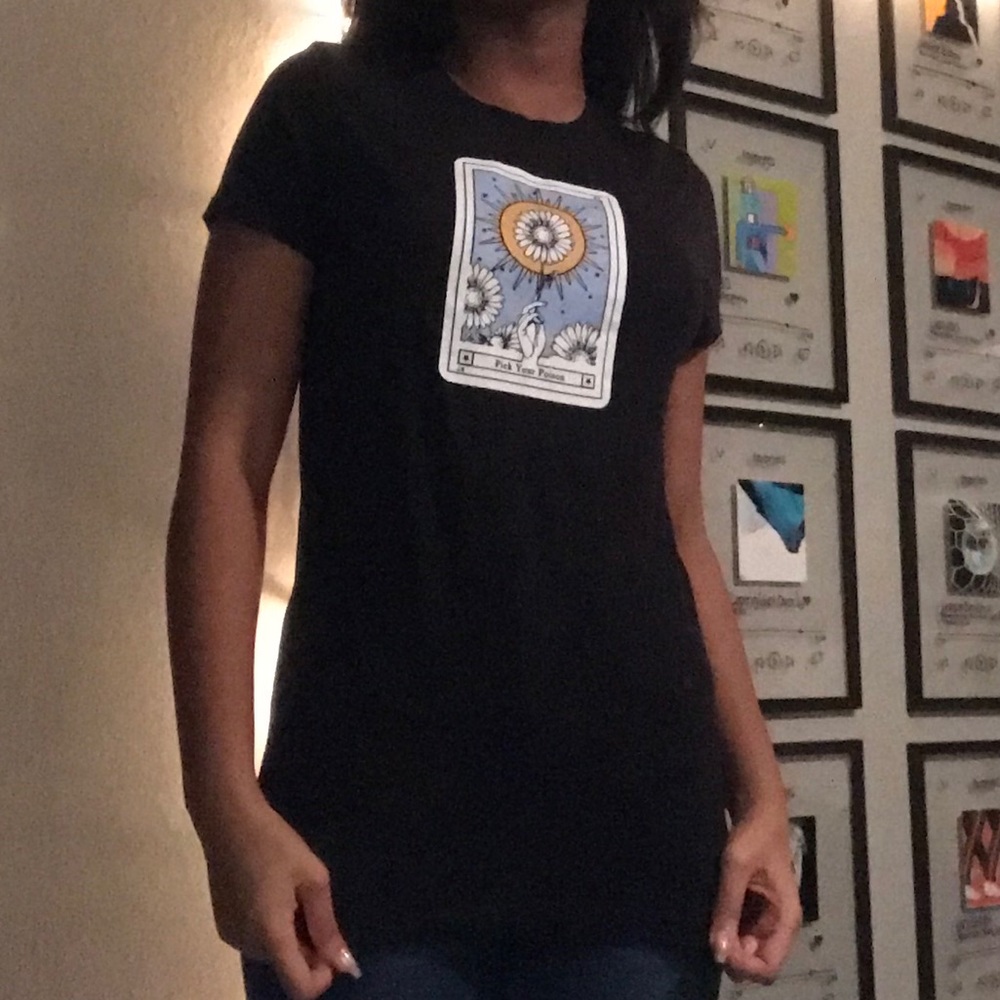 black aeropostale tee with graphic